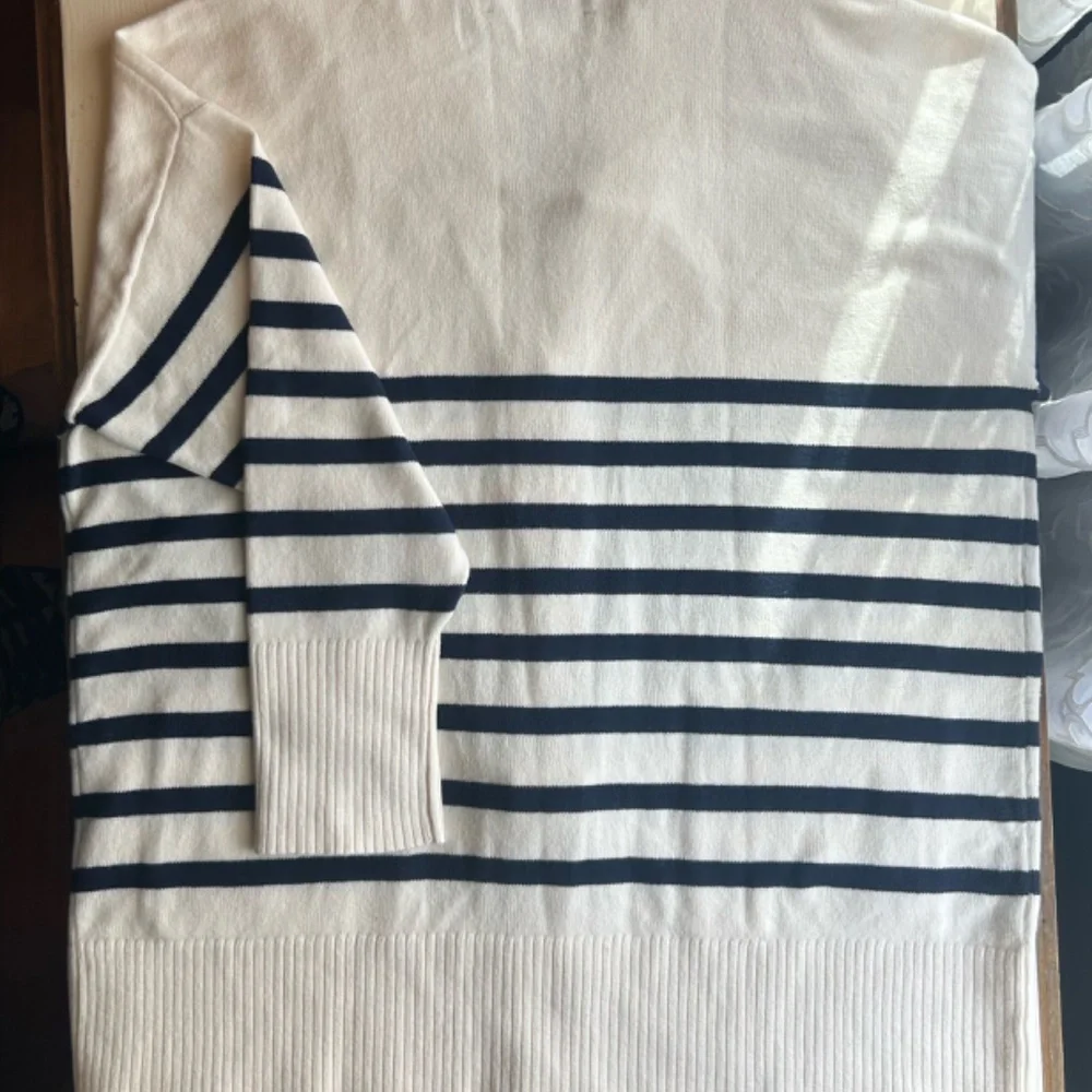 NWT LOFT XL White Navy Striped V-neck Women’s Cardigan Buttons Front Pockets - Picture 4 of 7